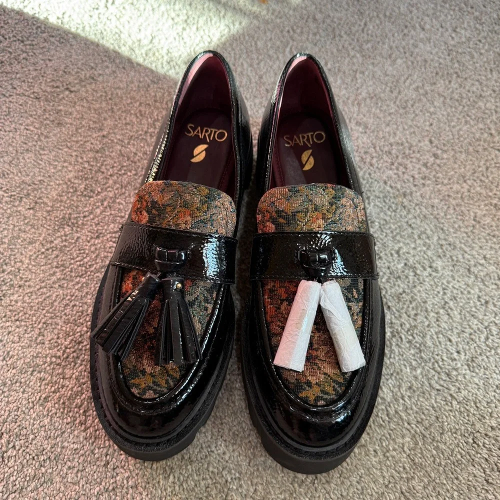 NWOT Franco Sarto Balinna Black and Multicolor Platform Loafers with Tassels